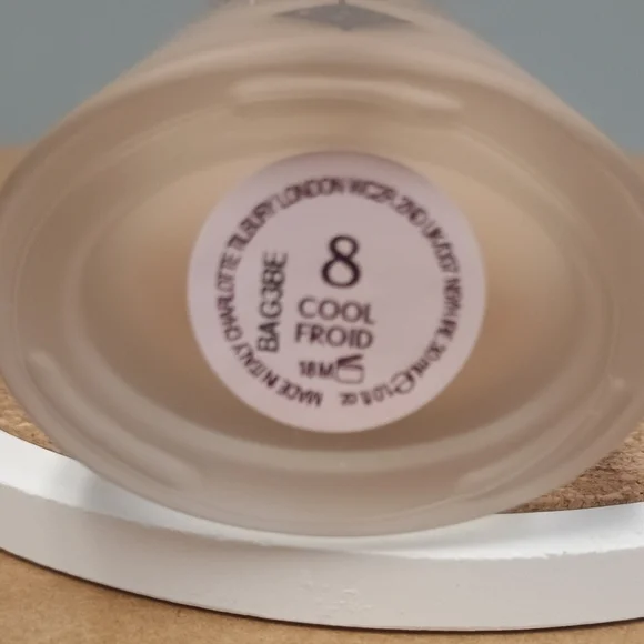 Charlotte Tilbury Airbrush Flawless Foundation BNIB 8 COOL - Picture 3 of 3